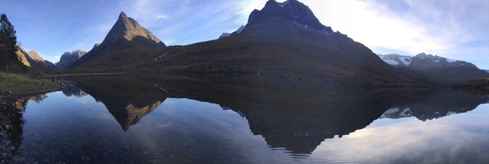 Towards Skarfjellet on the right and then Innerdalstårnet left