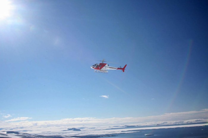 First sight of human being during 2600 km or since the South Pole. 